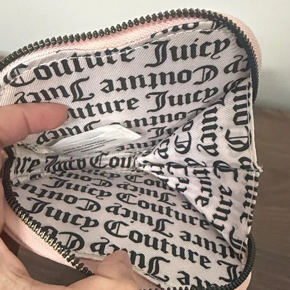 Juicy Couture Blush Heart Key Holder - Picture 2 of 2